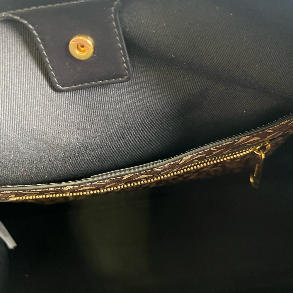 Burberry TB Monogram Tote - Picture 14 of 17